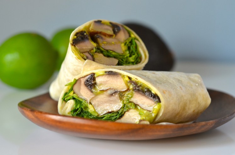 Mushrooms and guacamole&nbsp;wraps